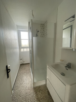  Appartement à louer 2 pièces 45 m²