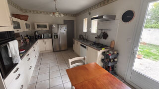  Maison à louer 6 pièces 130 m²