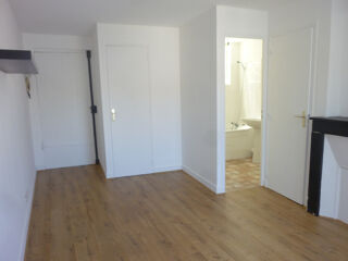 Location Appartement ORLEANS CENTRE AU CALME - STUDIO DISPONIBLE Orleans
