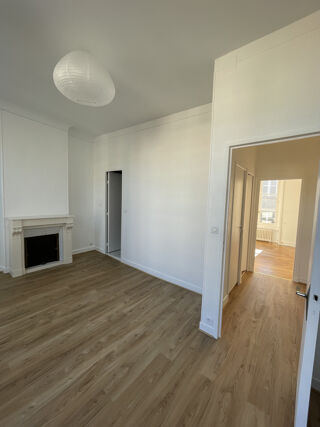  Appartement à louer 2 pièces 40 m²