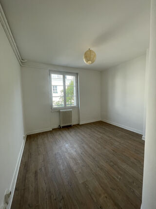  Appartement à louer 3 pièces 68 m²
