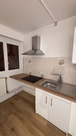  Appartement à louer 3 pièces 55 m²