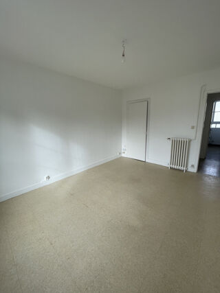  Appartement à louer 2 pièces 45 m²