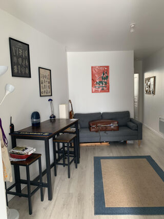  Appartement à louer 2 pièces 33 m²