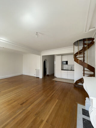  Appartement à louer 4 pièces 105 m²