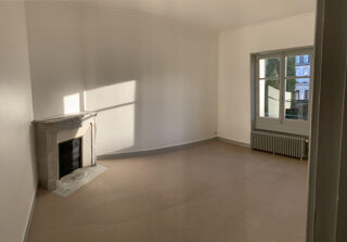  Appartement à louer 4 pièces 103 m²