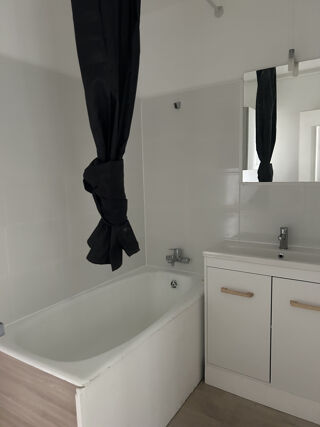  Appartement à louer 3 pièces 50 m²