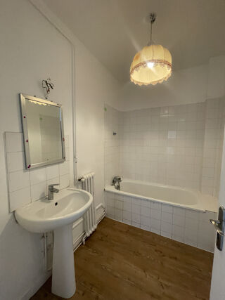  Appartement à louer 3 pièces 68 m²