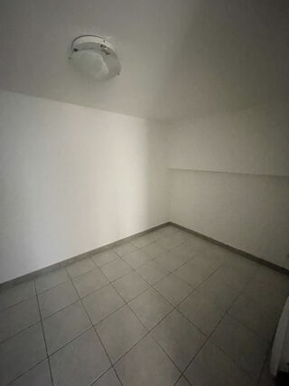  Appartement à louer 1 pièce 30 m²