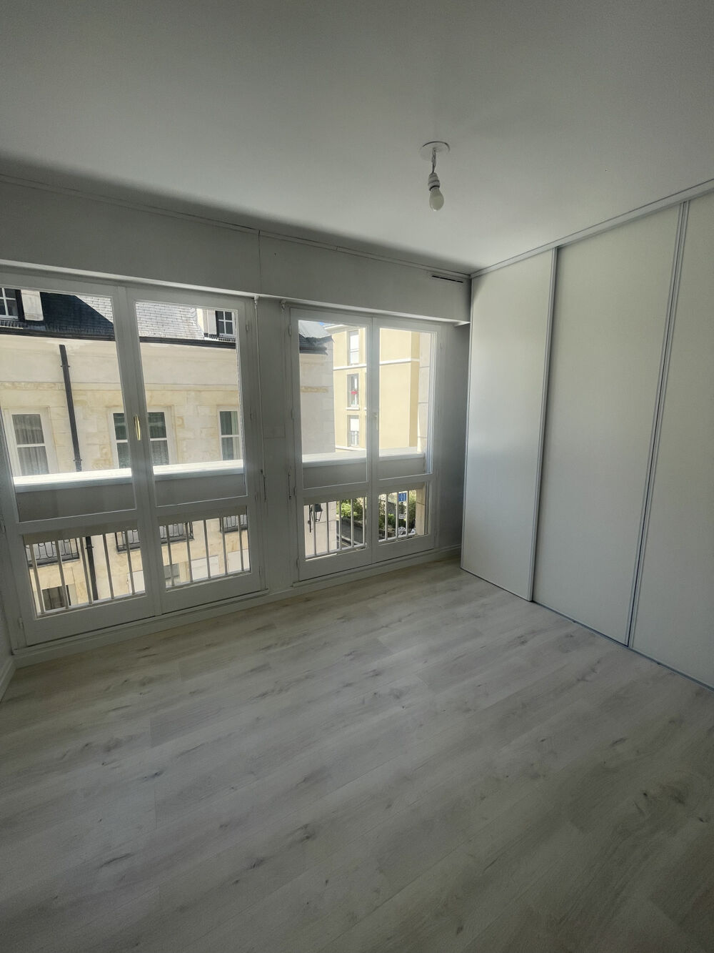 Location Appartement 34 RUE NOTRE DAME DE RECOUVRANCE - LIBRE Orleans