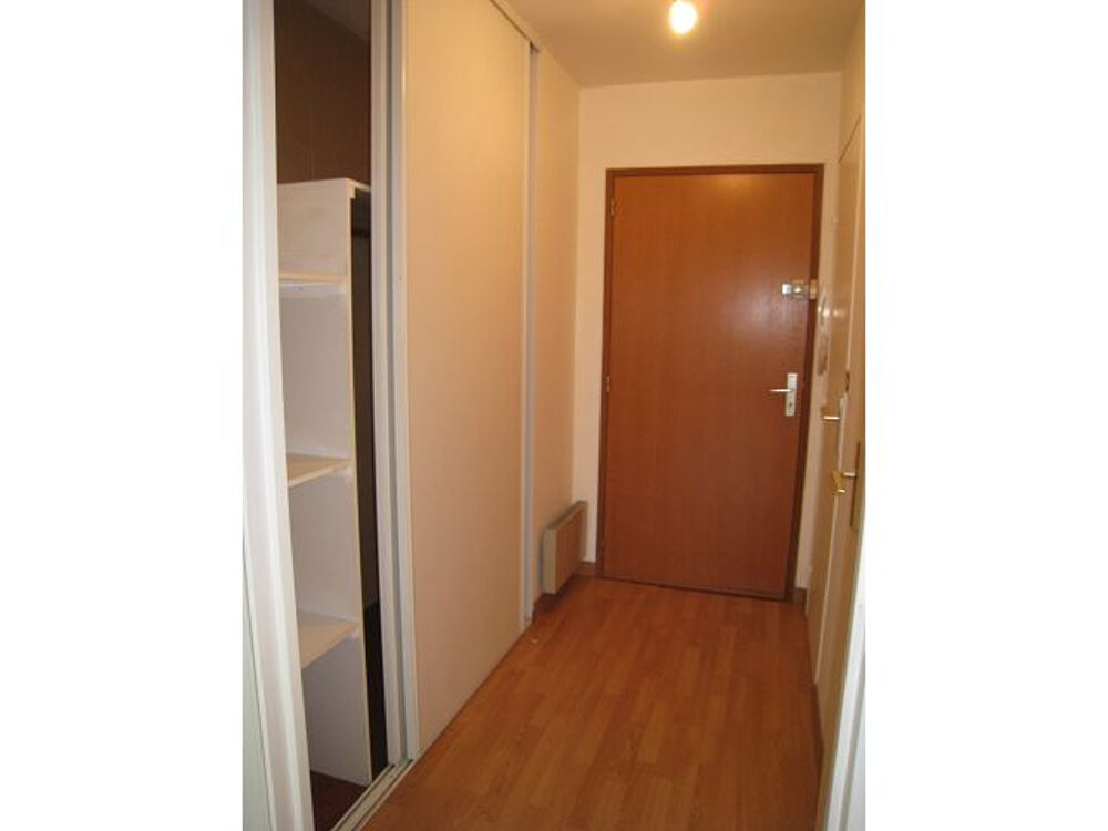 Location Appartement À Louer : Studio Centre-Ville   Rue de Coulmiers Orleans