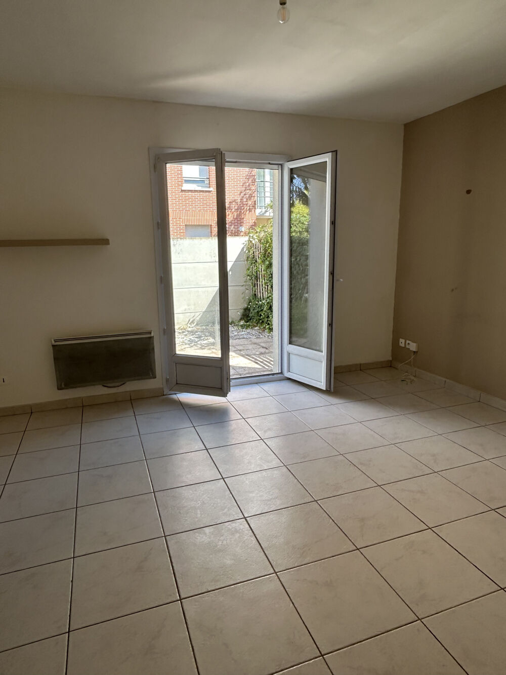 A LOUER - T2 AVEC JARDINET