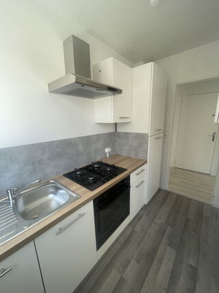  Appartement à louer 2 pièces 37 m²