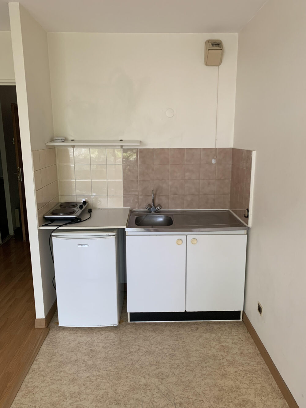 Location Appartement À Louer : Studio Centre-Ville   Rue de Coulmiers Orleans