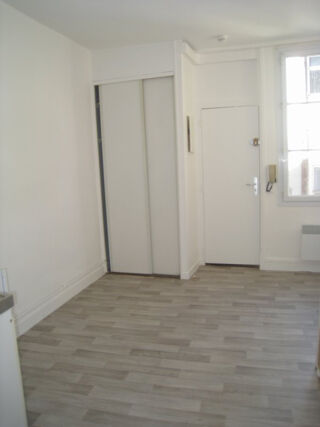  Appartement à louer 1 pièce 21 m² Orleans