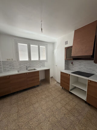  Appartement à louer 5 pièces 106 m²