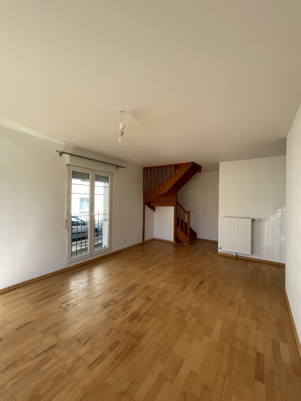 Location Appartement 10 RUE DE LA TOUE - LIBRE La source