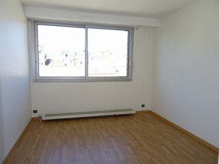  Appartement à louer 3 pièces 85 m²