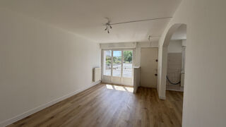  Appartement à louer 3 pièces 55 m²