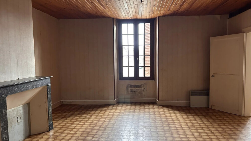 Maison de 6 pièces avec dépendance et jardin proche Saint-Gaultier