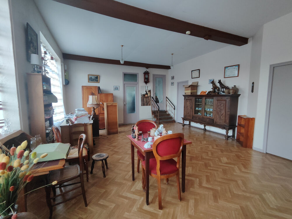 Maison 7 pièces 200 m² · à Prissac · 200 m² · 86 400 €