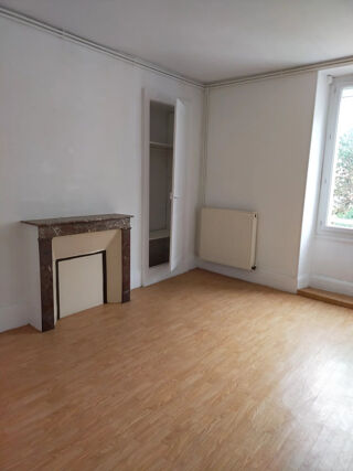  Appartement � louer 3 pi�ces 73 m� Argenton sur creuse