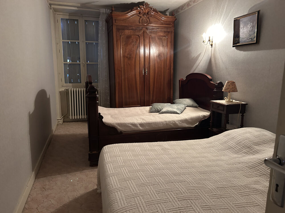 Vente Maison A VENDRE - Maison T5 avec garage, jardin et dépendance à Saint-Gaultier St gaultier