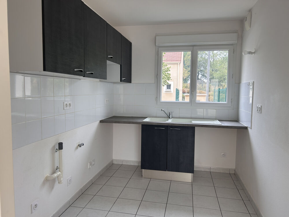 A LOUER - Maison 4 pièces avec garage et jardin clos à Eguzon
