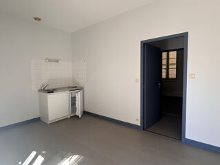  Appartement à louer 2 pièces 31 m²