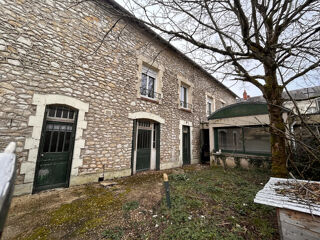 Maison 8 pièces 240 m² · à Argenton-sur-Creuse · 240 m² · 130 000 €