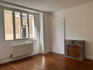 Appartement à louer 3 pièces 70 m²