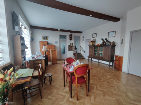   MAISON A VENDRE A PRISSAC (36) Maison - 7 pi�ce(s) - 200 m�