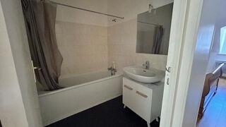  Appartement à louer 3 pièces 60 m²