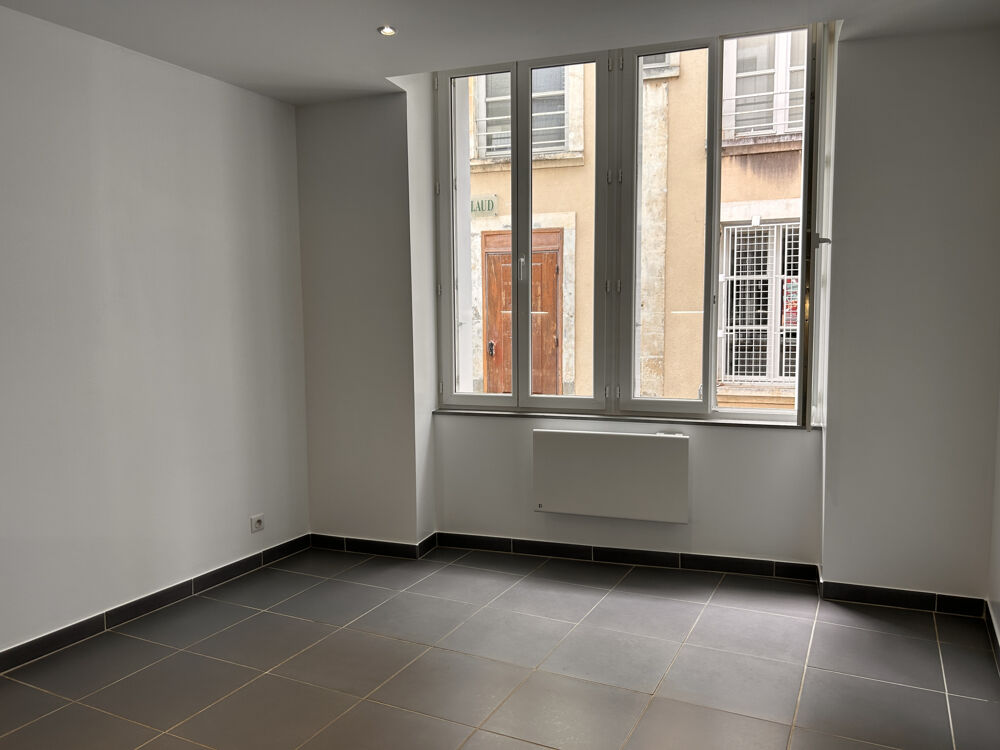 Location Appartement À LOUER - Appartement T2 centre-ville Argenton-sur-Creuse Argenton sur creuse