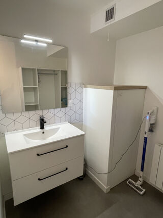  Appartement à louer 2 pièces 34 m²