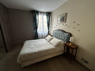  Appartement à louer 4 pièces 82 m²