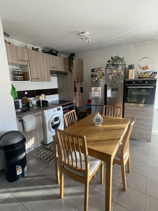 Appartement à louer 3 pièces 65 m²