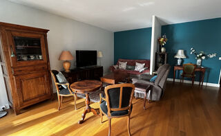  Appartement à louer 4 pièces 82 m²