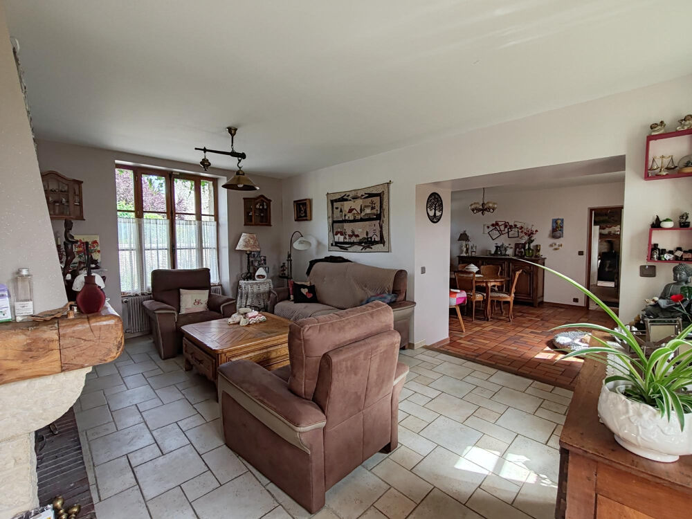 Vente Maison MAISON FAMILIALE AVEC DEPENDANCES Crepy en valois