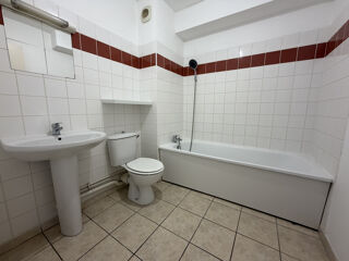  Appartement à louer 1 pièce 38 m²