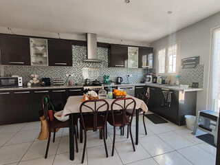  Maison  vendre 6 pices 145 m