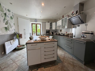  Maison � vendre 9 pi�ces 210 m�