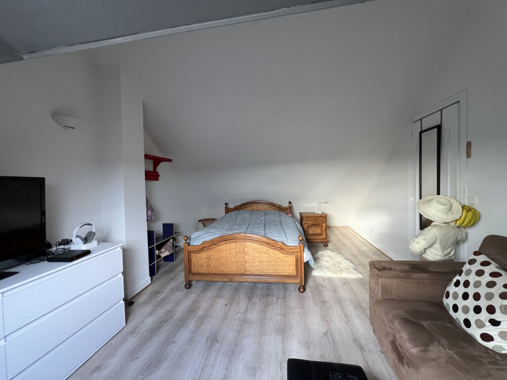 PROCHE NANTEUIL LE HAUDOUIN