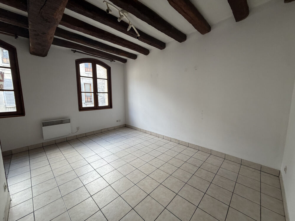 BEL APPARTEMENT ANCIEN