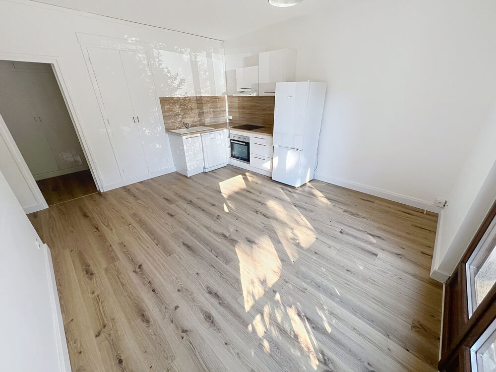 APPARTEMENT DE TYPE 2 - 40 M2 - PARKING PRIVATIF- CAVE