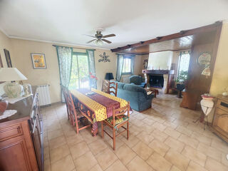 Vente Maison SECTEUR RESIDENTIEL - VILLA 3 FACES 100 M2 HBTS  SUR 483 M2 DE TERRAIN  -  GARAGE ET SOUS SOL 100 M2 Bompas