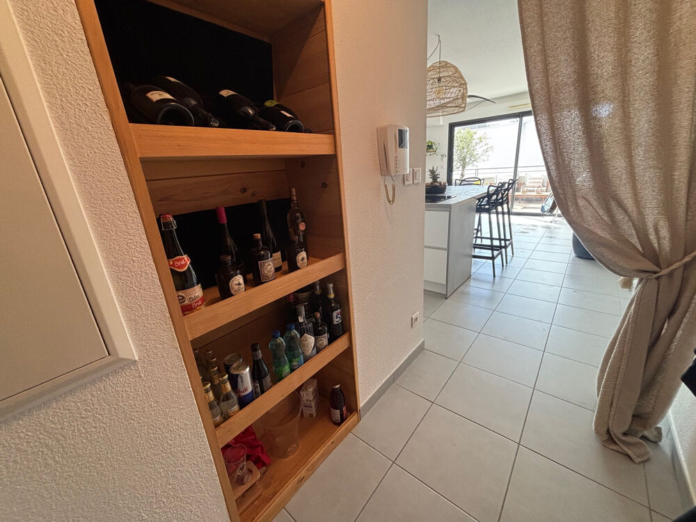 SECTEUR RESIDENTIEL - APPARTEMENT DE TYPE 3 - TERRASSE 23.48 M2 - PARKING PRIVATIF