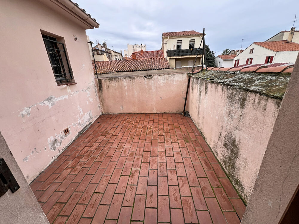 MAISON DE VILLE 95 M2 HBTS SUR 169 M2 DE TERRAIN - 2 GARAGES 59 M2 -TERRASSE -COUR INTERIEURE