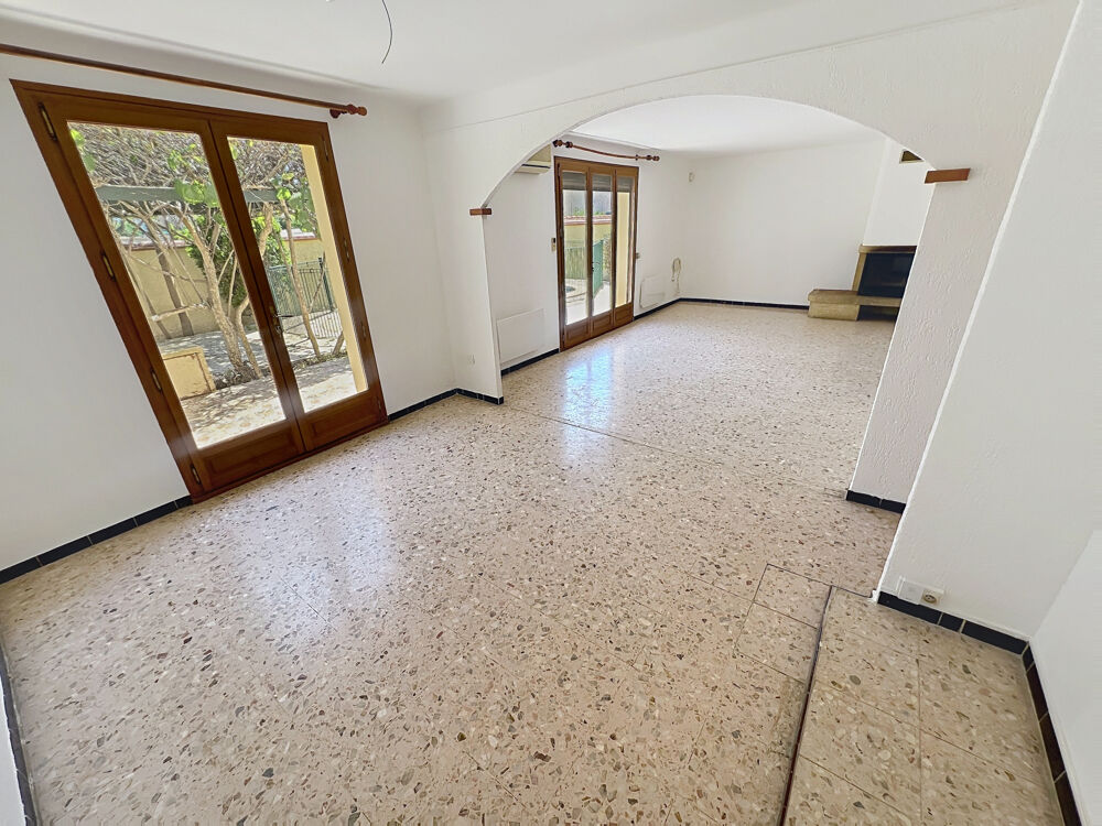 SECTEUR RESIDENTIEL - VILLA 3 FACES 112 M2 HBTS SUR 385 M2 DE TERRAIN - PISCINE ET GARAGE