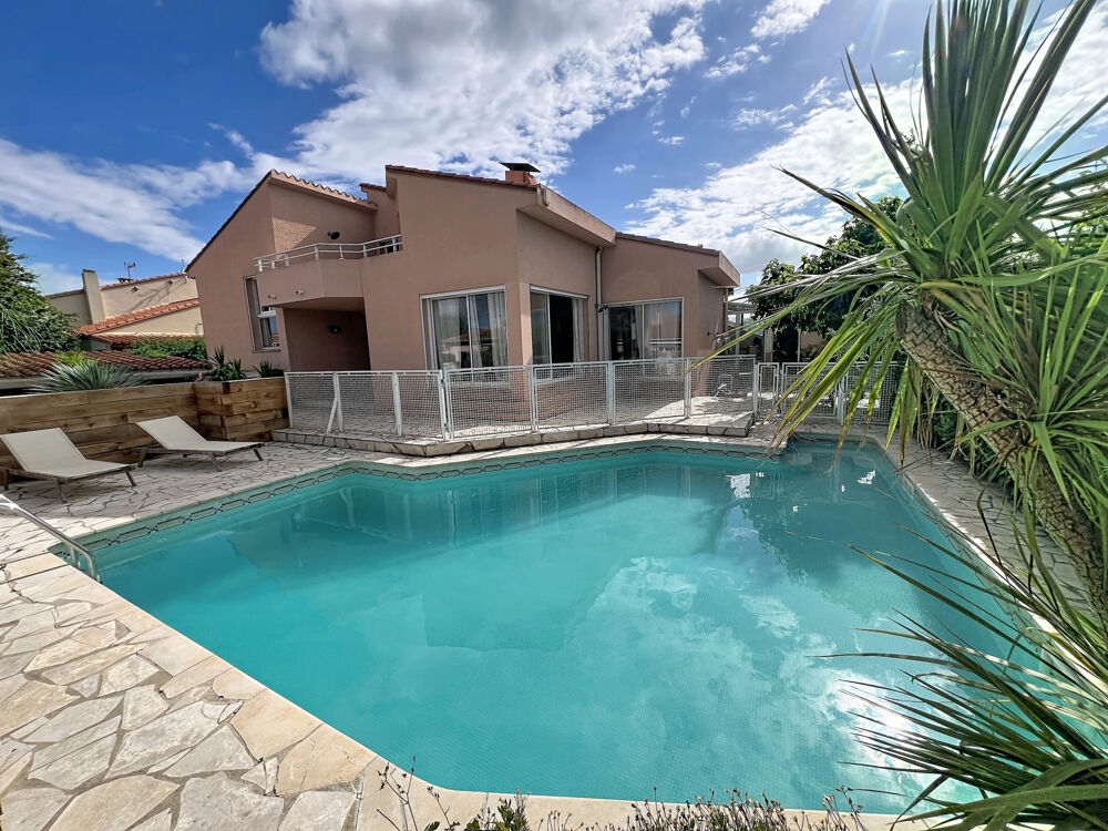 - VILLA 4 FACES 195 M2 HBTS SUR 592 M2 DE TERRAIN - PISCINE - GARAGE ET STUDIO INDEPENDANT 30 M2